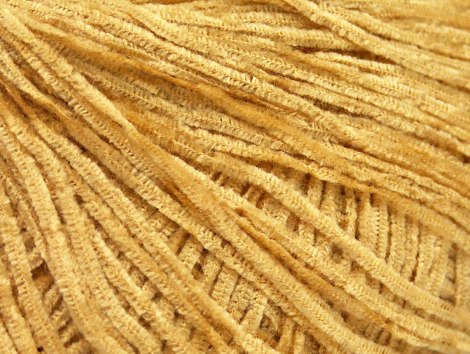 Amigurumi Chenille Gold, Amigurumi Yarns Yarn Paradise