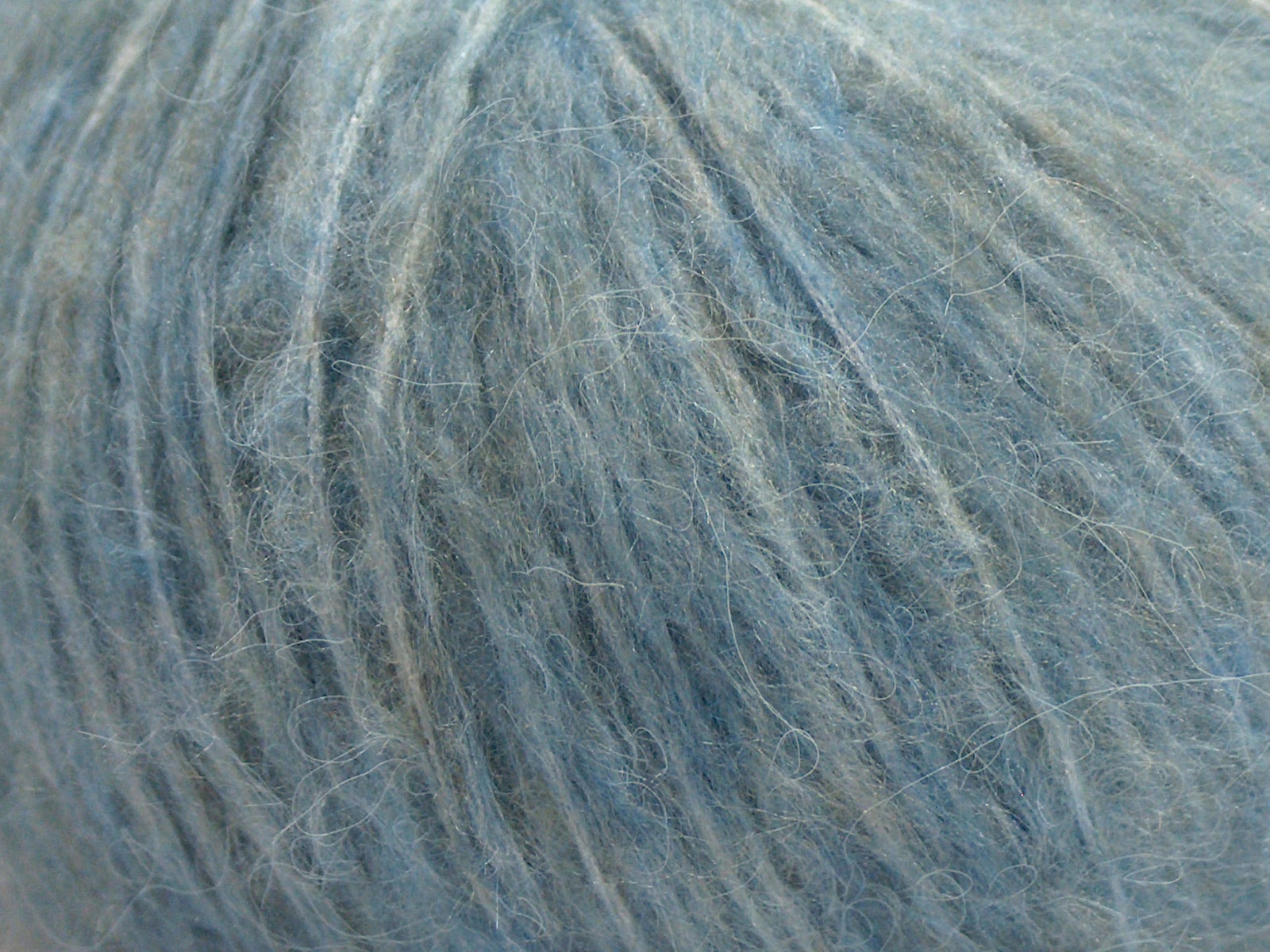 Fleecy Wool Light Blue, Light Grey, Limited Edition FallWinter Yarns